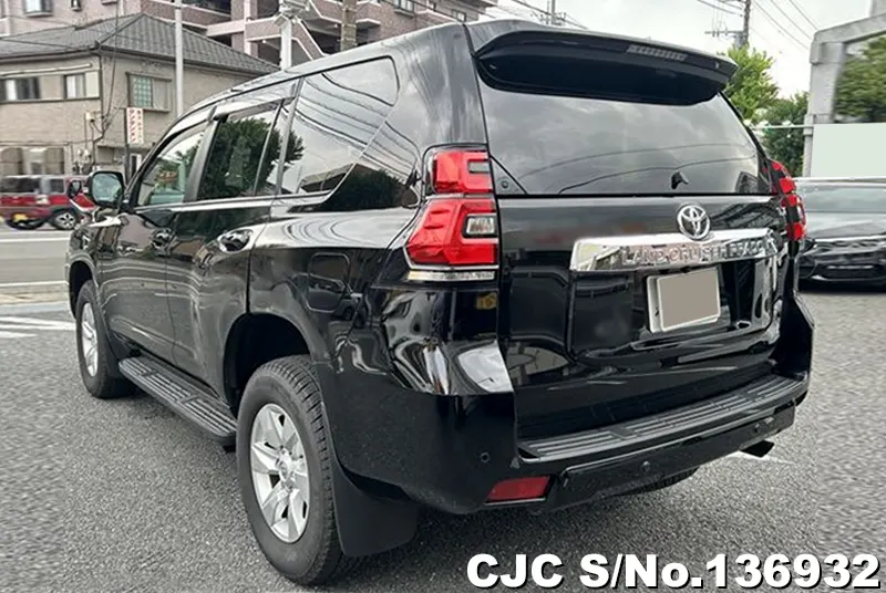 Toyota Land Cruiser Prado in Black for Sale Image 1