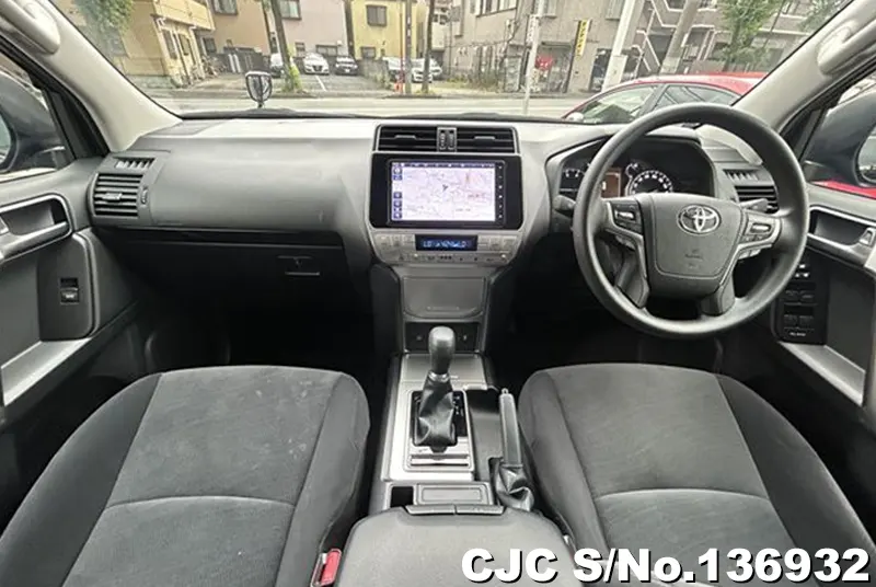 Toyota Land Cruiser Prado in Black for Sale Image 9
