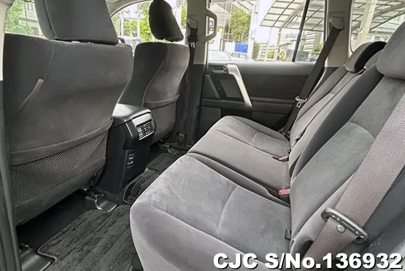 Toyota Land Cruiser Prado in Black for Sale Image 13