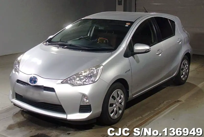 Toyota Aqua in Silver for Sale Image 3
