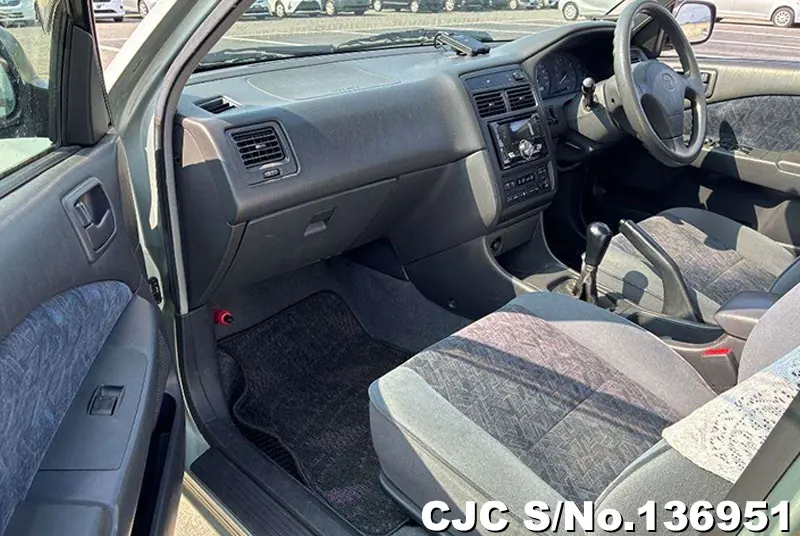 Toyota Carina in Green for Sale Image 5