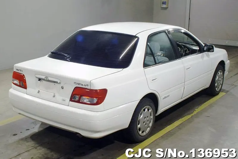 Toyota Carina in White for Sale Image 2