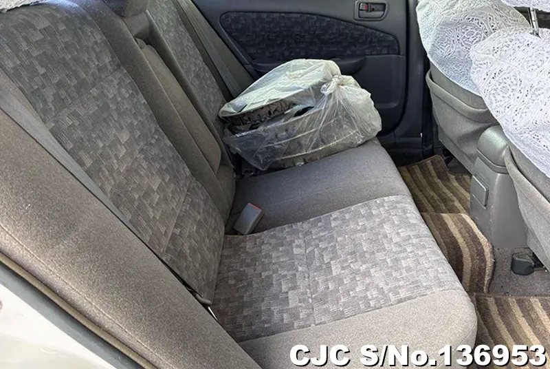 Toyota Carina in White for Sale Image 6
