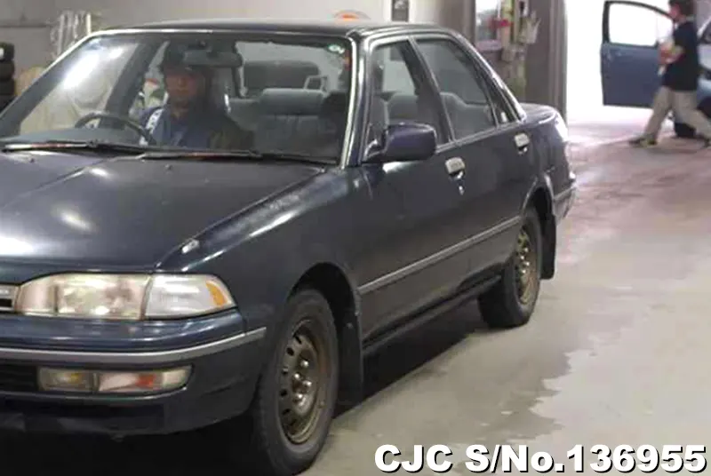Toyota Carina in Green for Sale Image 3