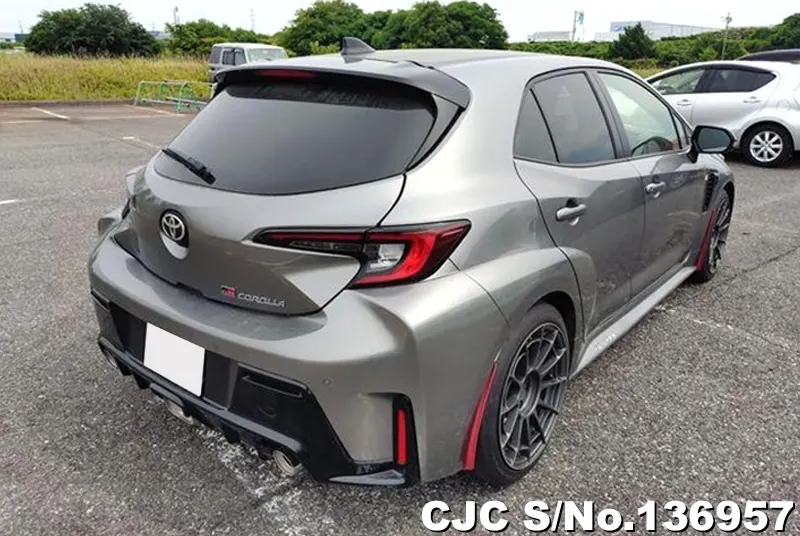 Toyota Corolla in Gray for Sale Image 2