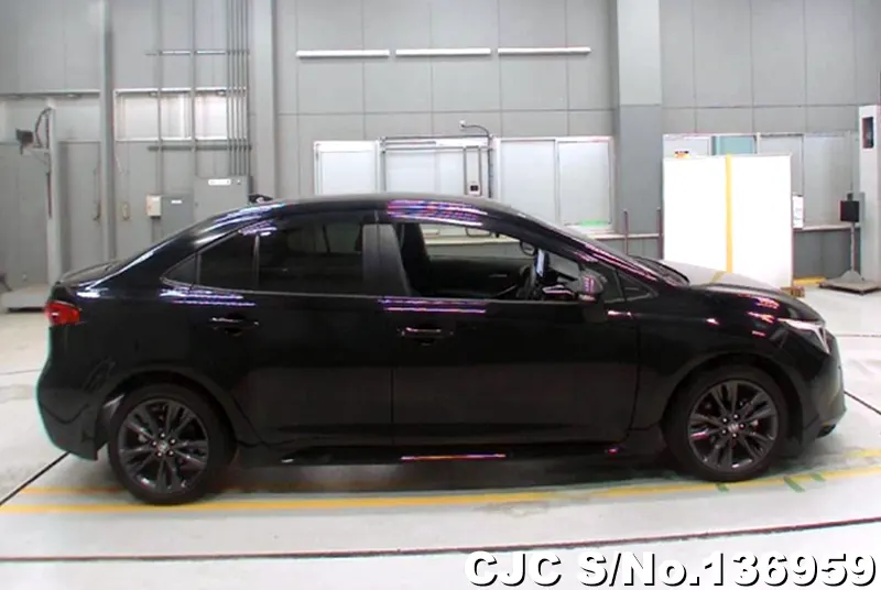 Toyota Corolla in Black for Sale Image 4