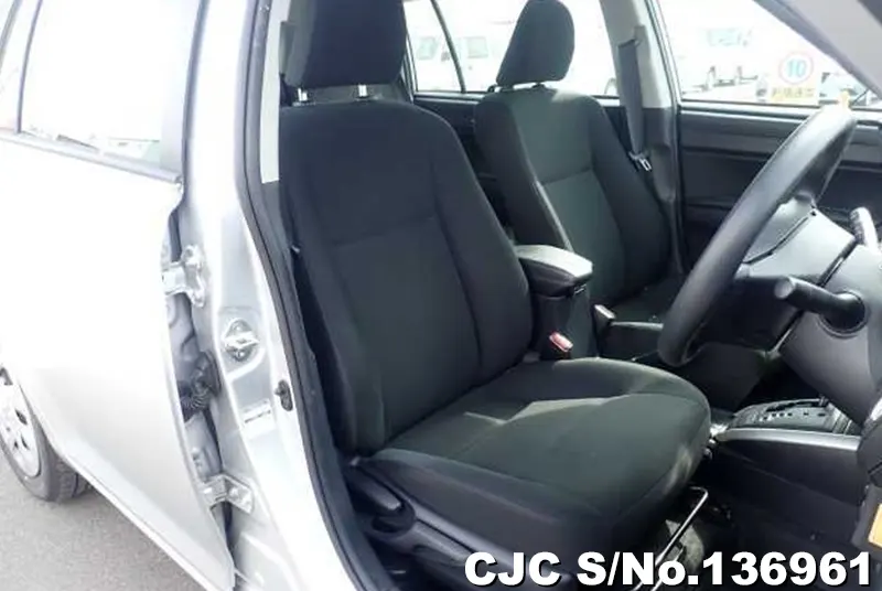 Toyota Corolla Fielder in Silver for Sale Image 3
