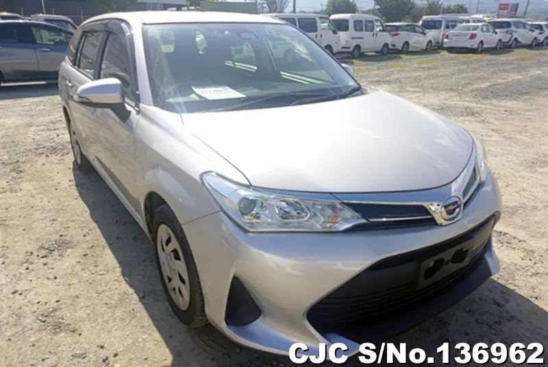 Toyota / Corolla Fielder 2019