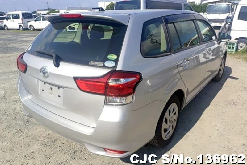 Toyota Corolla Fielder in Silver for Sale Image 2