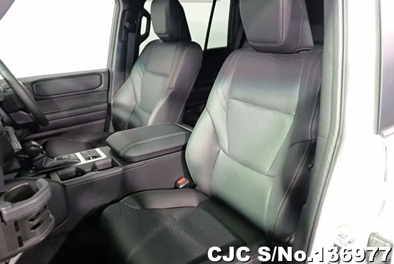 Toyota Land Cruiser 250 in Pearl for Sale Image 12