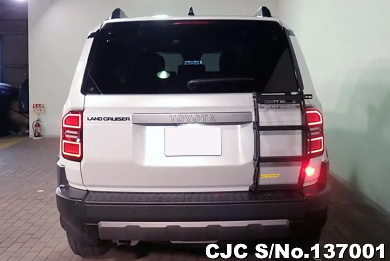 Toyota Land Cruiser 250 in Pearl for Sale Image 4