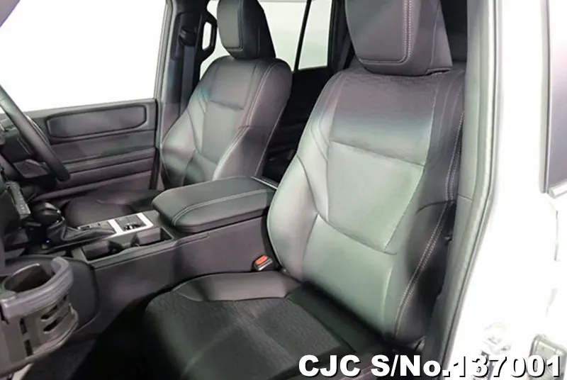 Toyota Land Cruiser 250 in Pearl for Sale Image 12