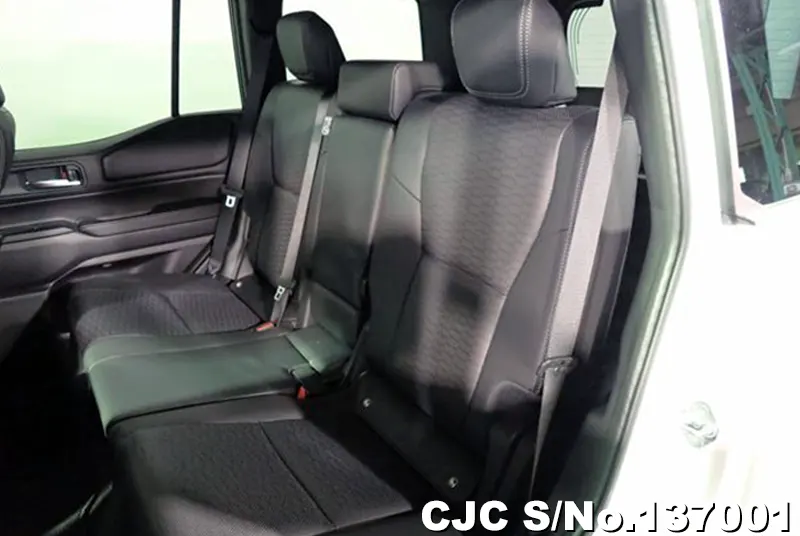 Toyota Land Cruiser 250 in Pearl for Sale Image 13