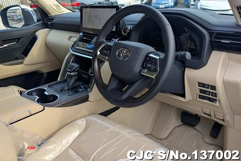 Toyota Land Cruiser in Pearl for Sale Image 7