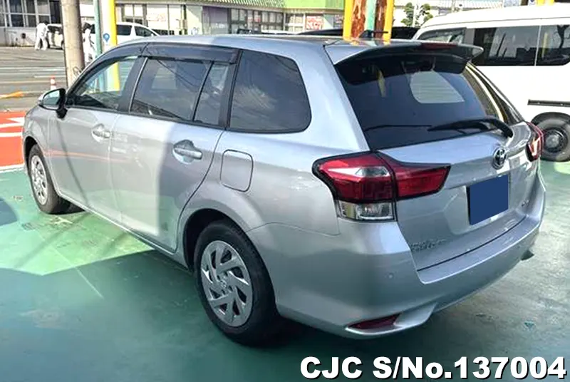Toyota Corolla Fielder in Silver for Sale Image 1