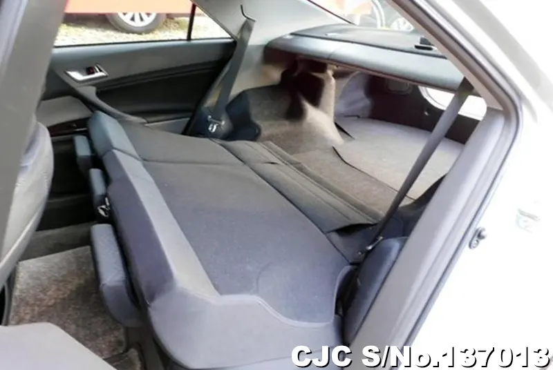 Toyota Mark X in Silver for Sale Image 17