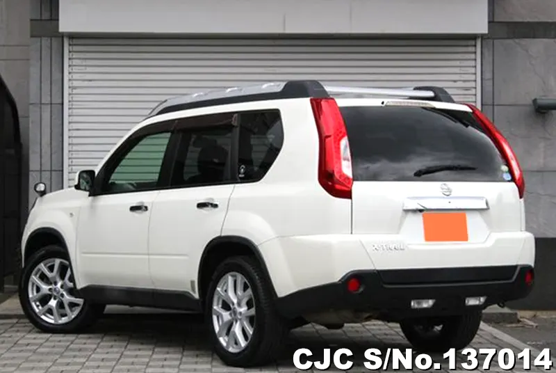 Nissan X-Trail in White for Sale Image 1