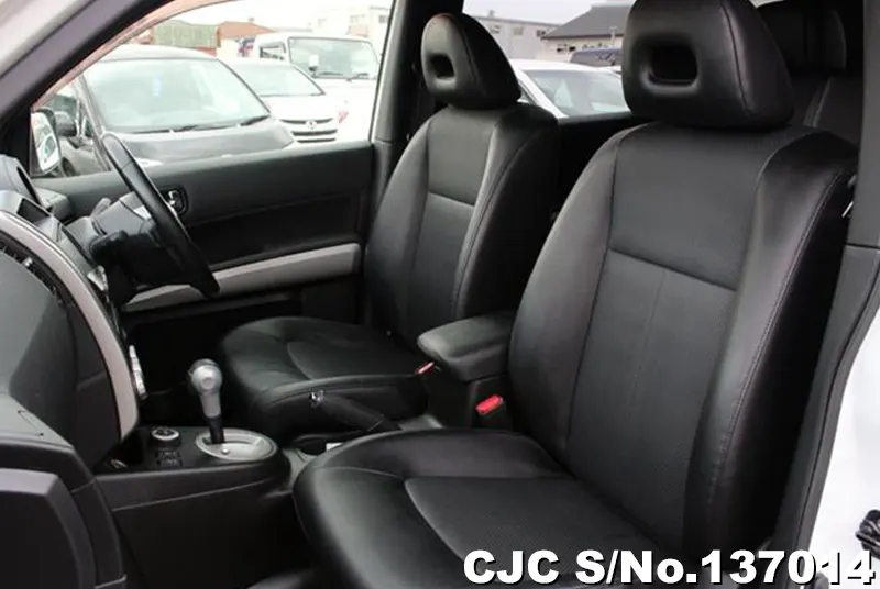 Nissan X-Trail in White for Sale Image 9