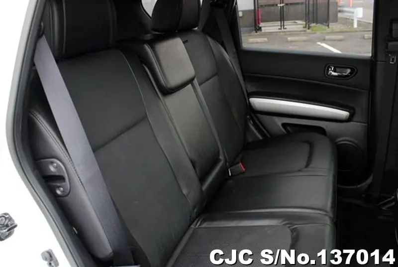 Nissan X-Trail in White for Sale Image 10
