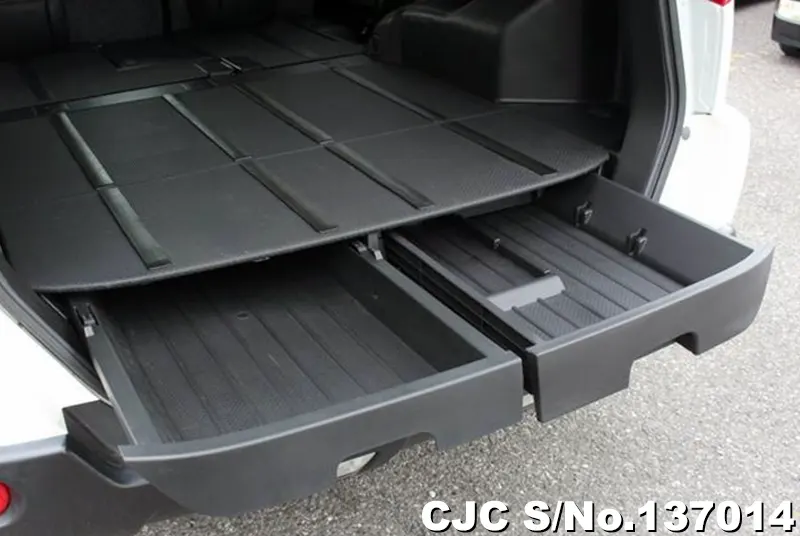 Nissan X-Trail in White for Sale Image 15