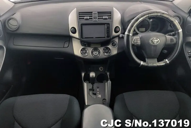 Toyota Rav4 in White for Sale Image 5