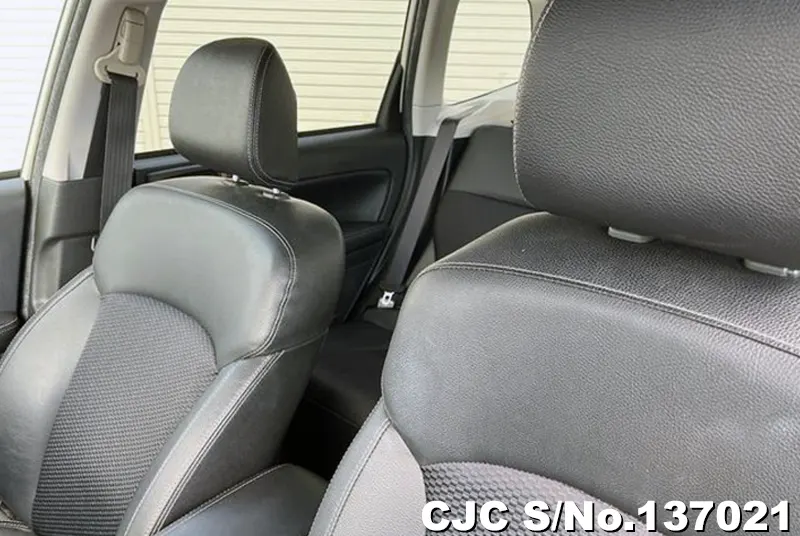 Subaru Forester in White for Sale Image 14