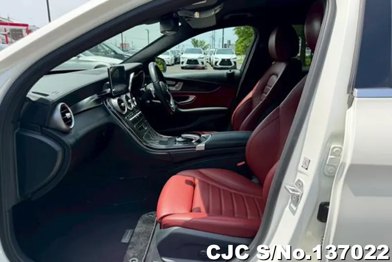 Mercedes Benz C Class in White for Sale Image 10