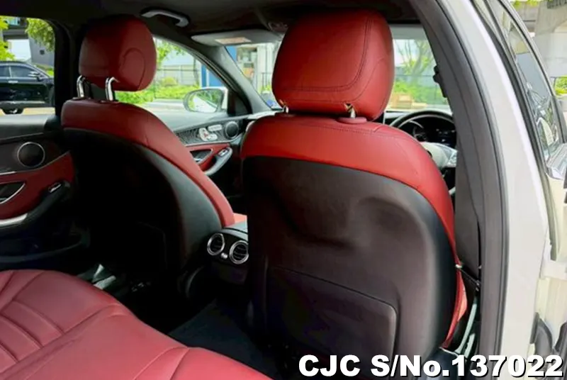 Mercedes Benz C Class in White for Sale Image 11