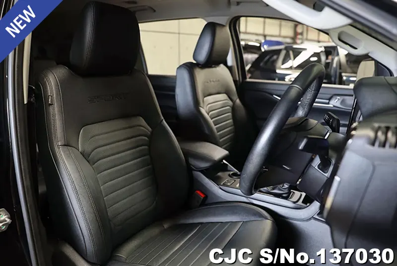 Ford Everest in Black for Sale Image 8