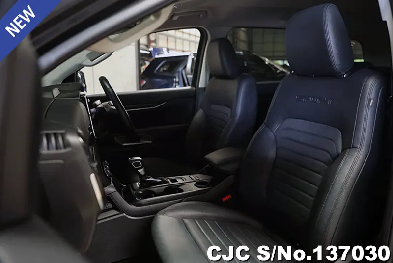 Ford Everest in Black for Sale Image 9