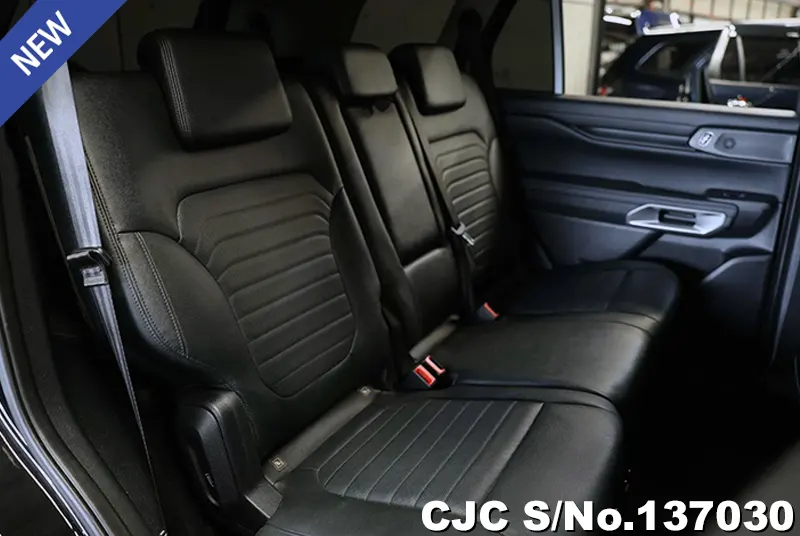 Ford Everest in Black for Sale Image 10