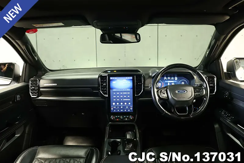 Ford Everest in White for Sale Image 5