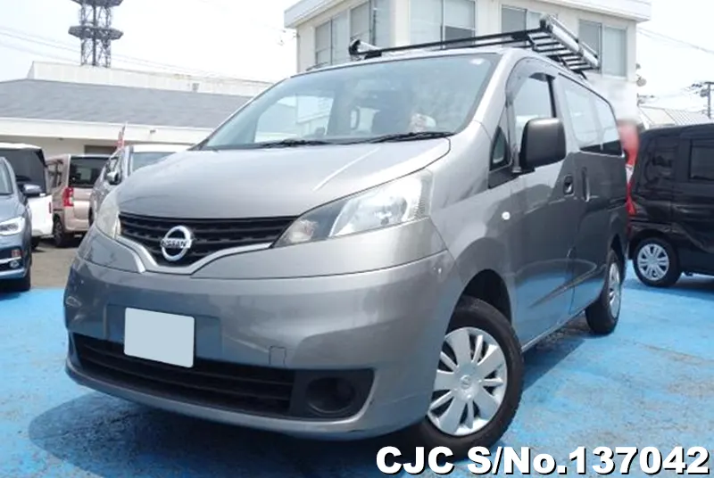 Nissan NV200 in Gray for Sale Image 3