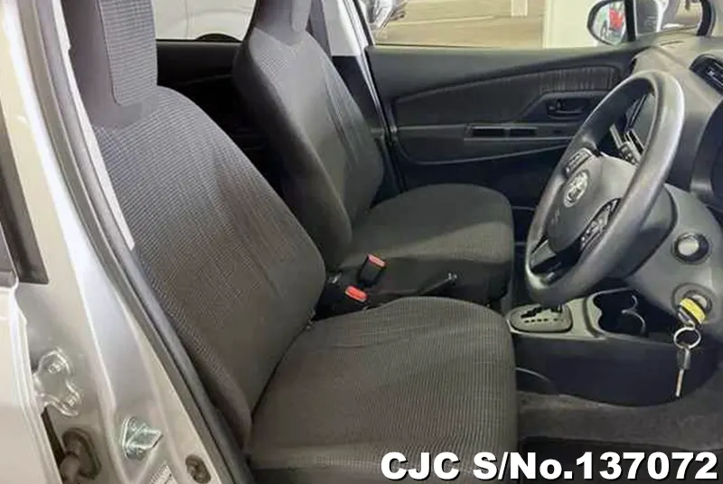 Toyota Vitz in Silver for Sale Image 5