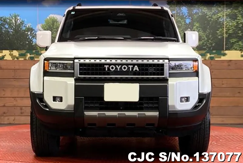 Toyota Land Cruiser 250 in Pearl for Sale Image 4