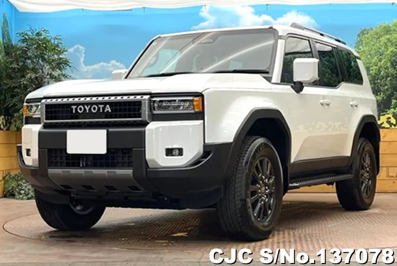 Toyota Land Cruiser 250 in Pearl for Sale Image 3