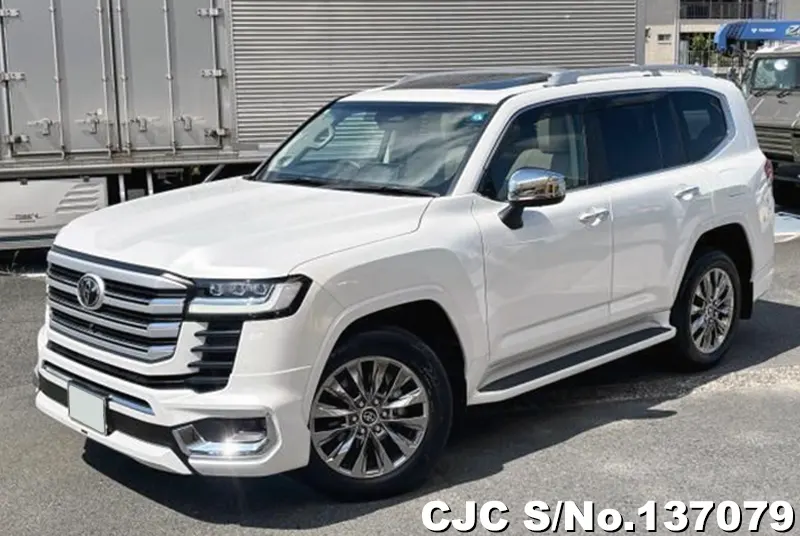 Toyota Land Cruiser in Pearl for Sale Image 3