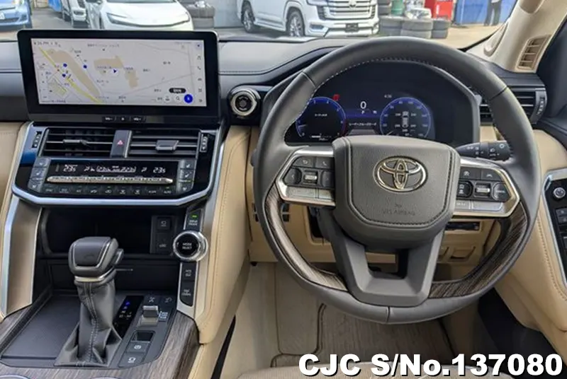 Toyota Land Cruiser in White for Sale Image 7
