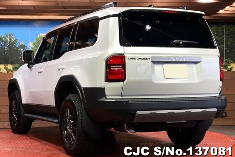Toyota Land Cruiser 250 in Pearl for Sale Image 1