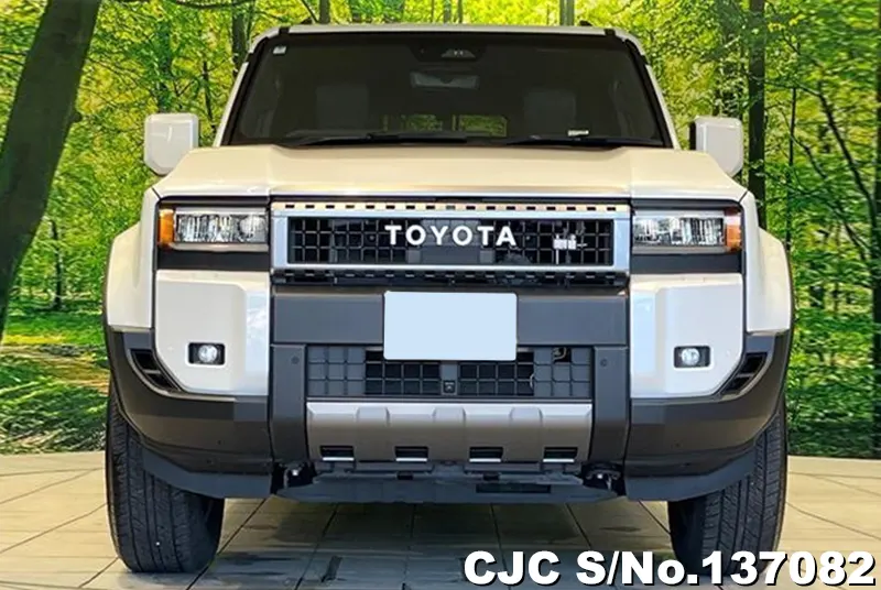 Toyota Land Cruiser 250 in Pearl for Sale Image 4
