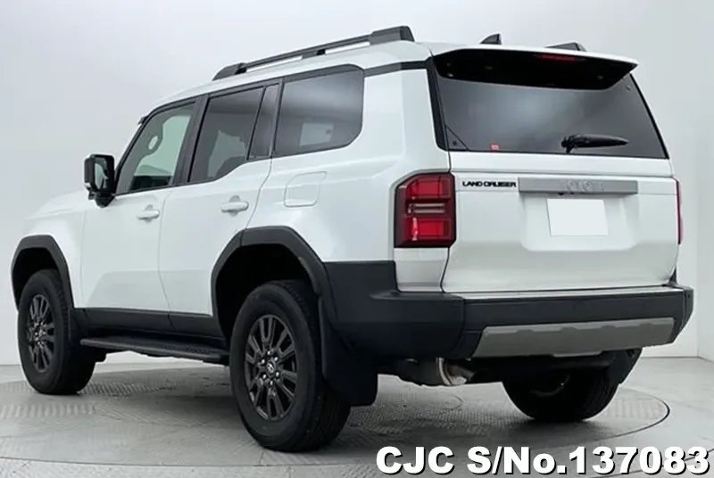 Toyota Land Cruiser 250 in Pearl for Sale Image 1
