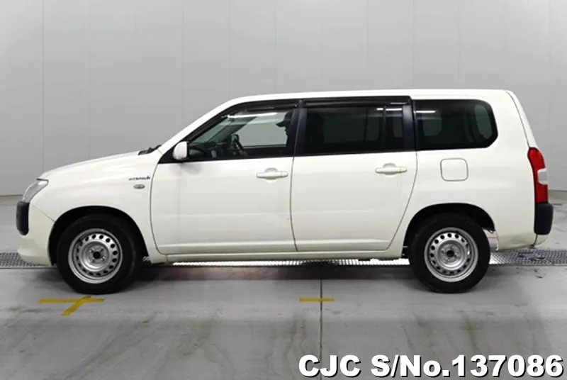 Toyota Probox in White for Sale Image 7
