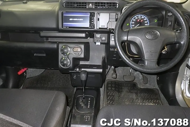 Toyota Probox in Silver for Sale Image 3