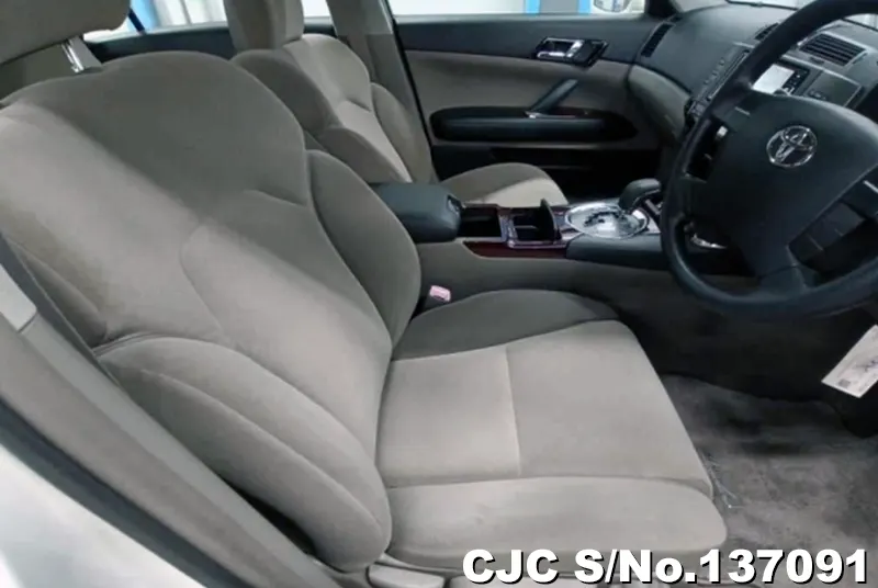Toyota Mark X in White for Sale Image 10