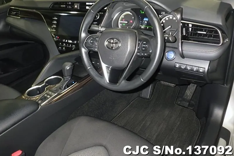Toyota Camry in Silver for Sale Image 4