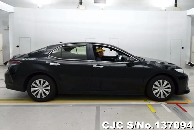 Toyota Camry in Black for Sale Image 6
