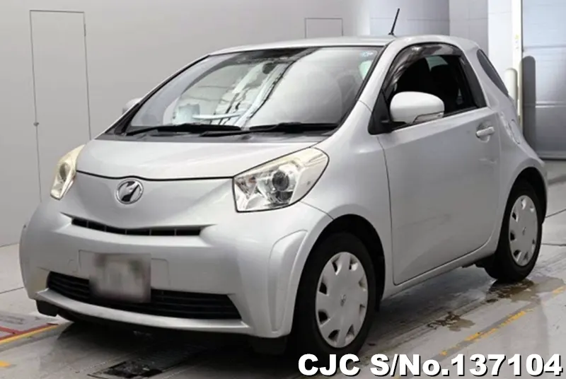 Toyota IQ in Silver for Sale Image 3