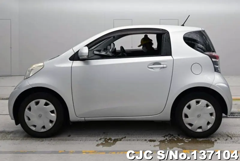 Toyota IQ in Silver for Sale Image 7