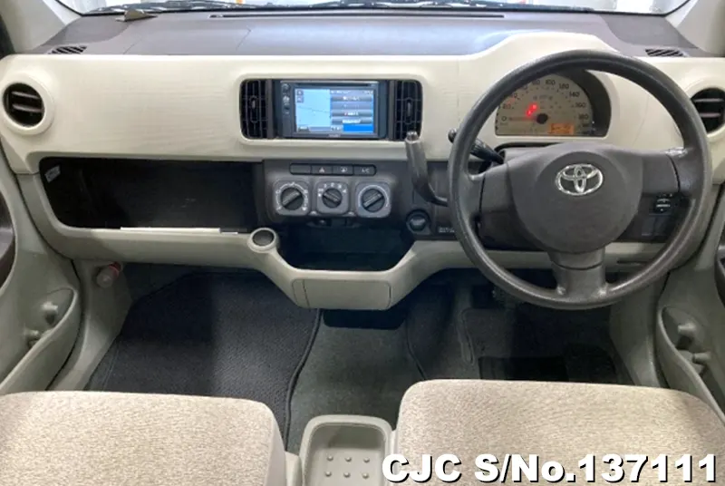 Toyota Passo in Silver for Sale Image 4