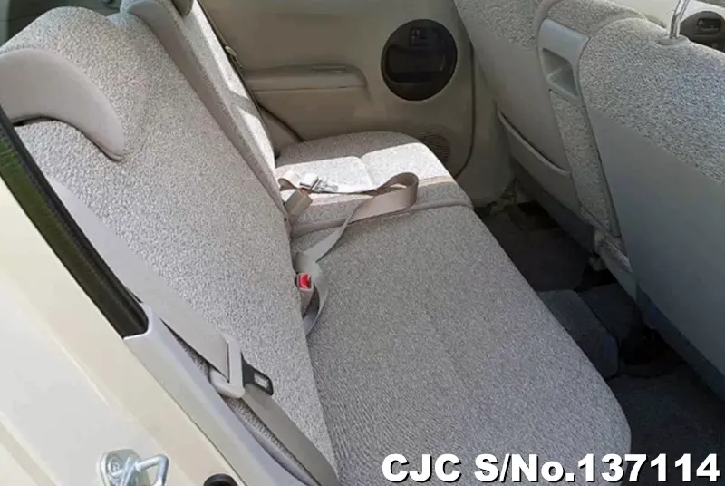 Toyota Passo in Beige for Sale Image 9